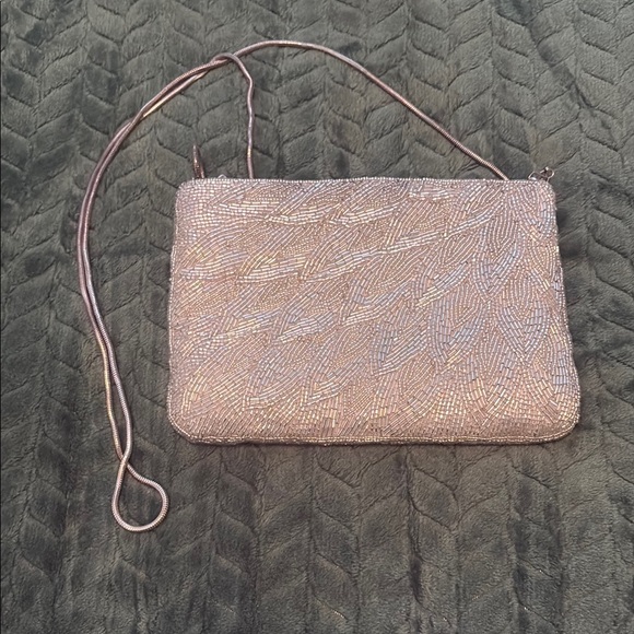 La Regale Handbags - La Regale Silver Fully Beaded Bag Purse Mesh Shoulder Strap Zipper Closure
